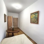 Pawia Old Town Apartman *
